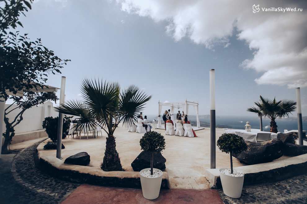 Свадьба на острове Санторини на площадке Santorini Gem (Санторини Джем)